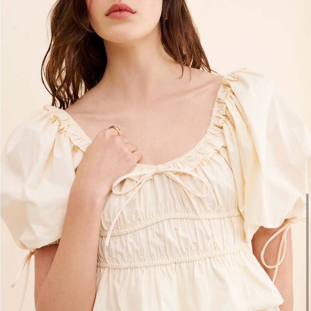 En Saison Ivory Puff-Sleeve Blouse